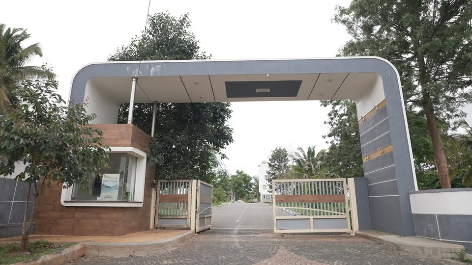 Affordable EAST Facing 30x40 Villa Plots for Sale Near Kanakapura Road, Bangalore near Bengaluru 560082, Bangalore